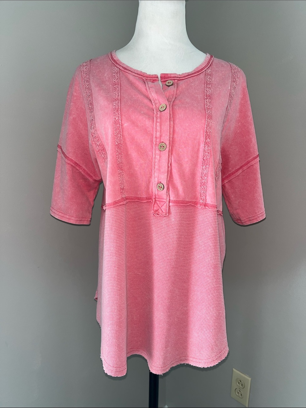 Women's Pink Short-Sleeve top
